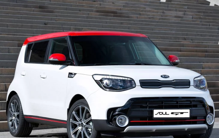 Россиянка пытается забрать машину у участника СВО по &laquo;схеме Долиной&raquo;