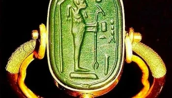 Инопланетянин на кольце Тутанхамона